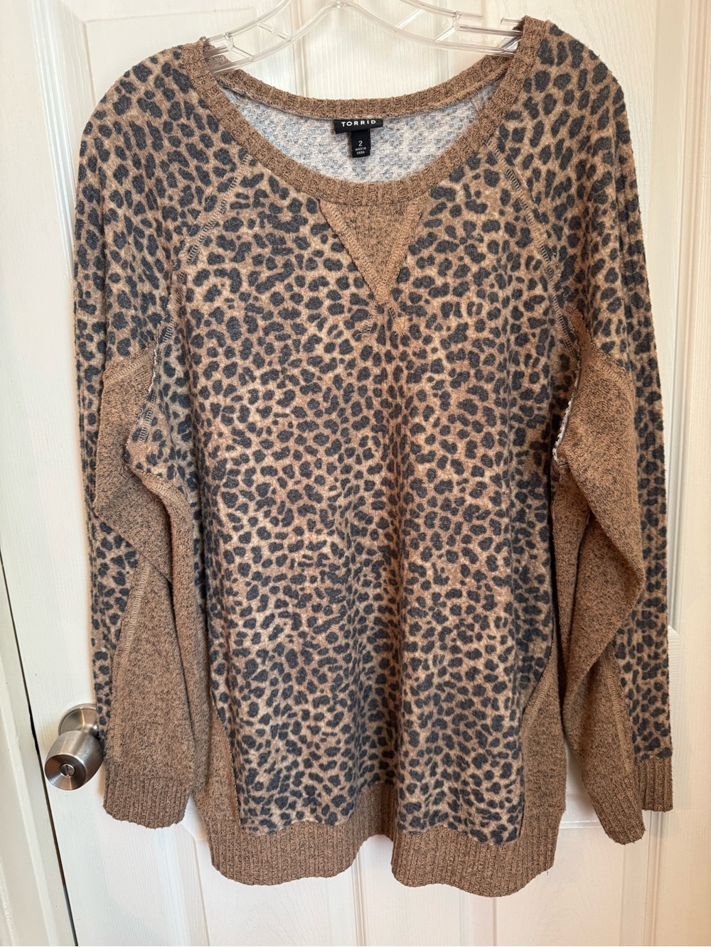 Torrid Brushed Waffle Knit Leopard
Raglan Sweatshirt, Size 2X, EUC - Picture 2 of 14